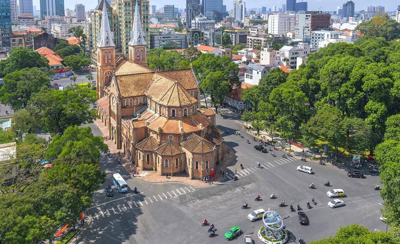 Vietnam South - North Tour: Halong Bay & Nha Trang Beach Journey 10 Days